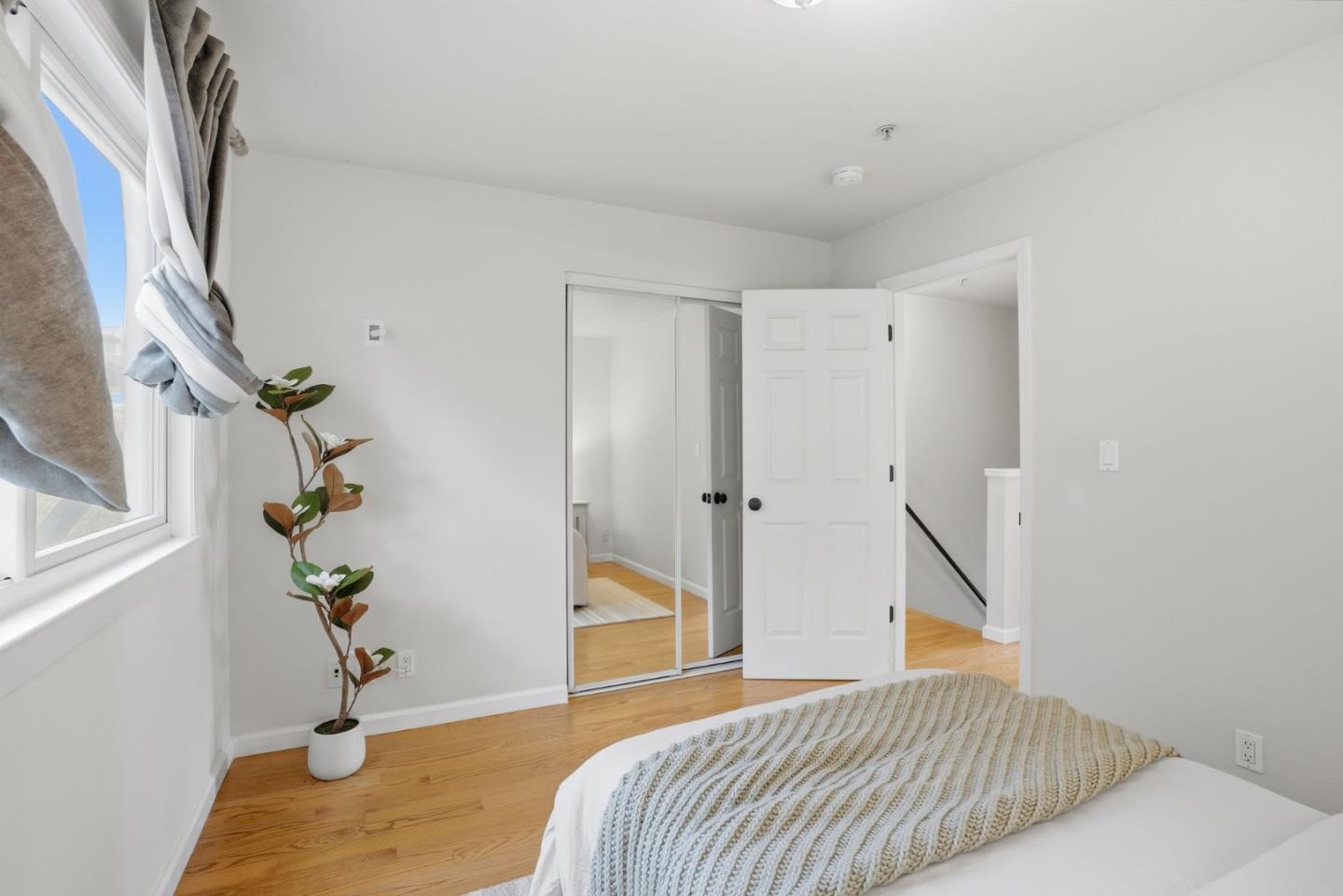 Detail Gallery Image 13 of 20 For 400 Alemany Blvd #2,  San Francisco,  CA 94110 - 2 Beds | 1/1 Baths