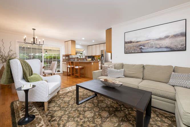 Detail Gallery Image 12 of 27 For 906 Bluebell Way, Sunnyvale,  CA 94086 - 4 Beds | 3 Baths