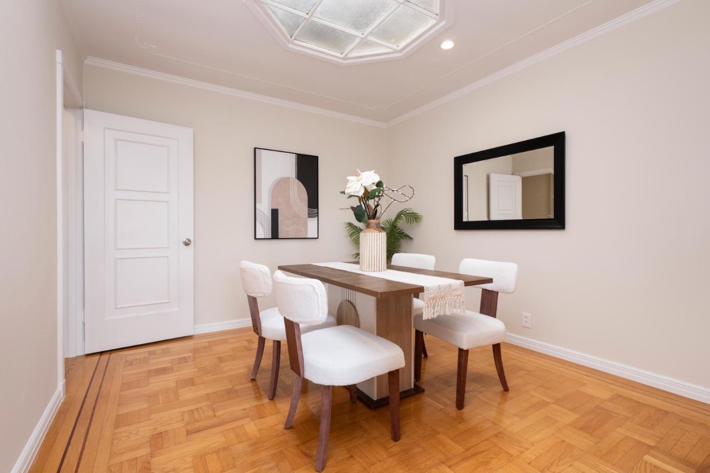 Detail Gallery Image 6 of 17 For 263 Somerset St, San Francisco,  CA 94134 - 2 Beds | 1 Baths