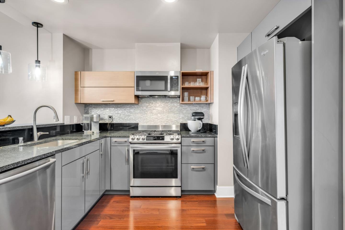 Detail Gallery Image 13 of 74 For 88 E San Fernando St #1403,  San Jose,  CA 95113 - 2 Beds | 2/1 Baths