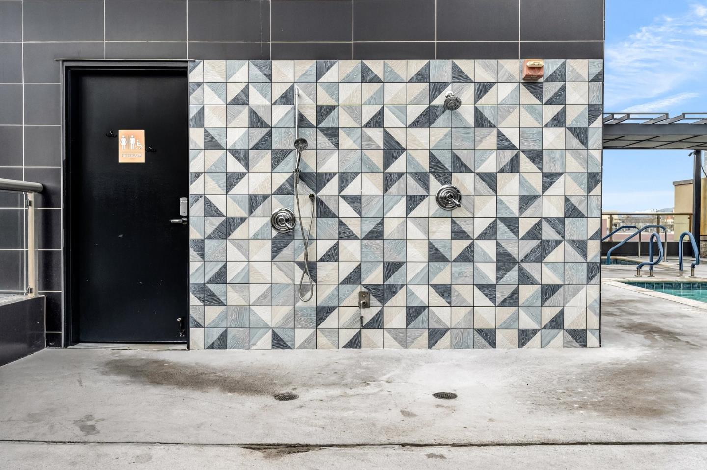 Detail Gallery Image 40 of 74 For 88 E San Fernando St #1403,  San Jose,  CA 95113 - 2 Beds | 2/1 Baths