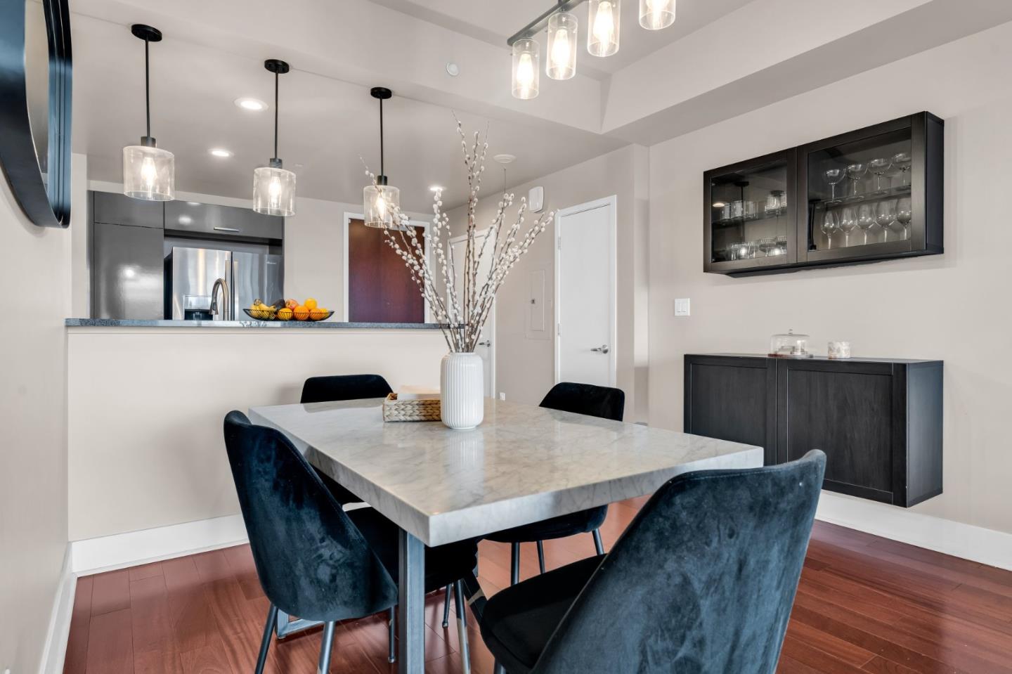 Detail Gallery Image 7 of 74 For 88 E San Fernando St #1403,  San Jose,  CA 95113 - 2 Beds | 2/1 Baths