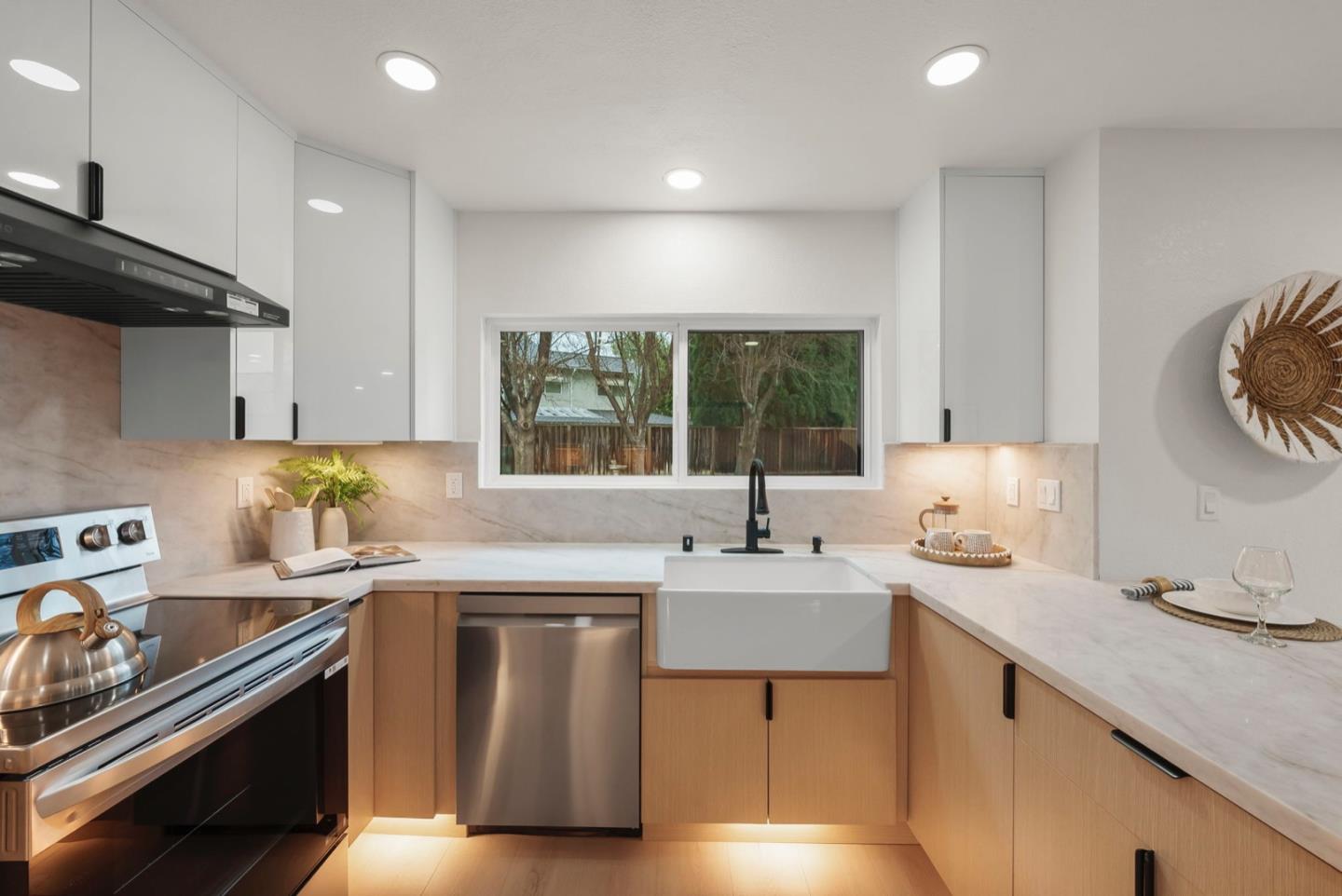 Detail Gallery Image 10 of 48 For 5276 Rooster Dr, San Jose,  CA 95136 - 4 Beds | 2/1 Baths