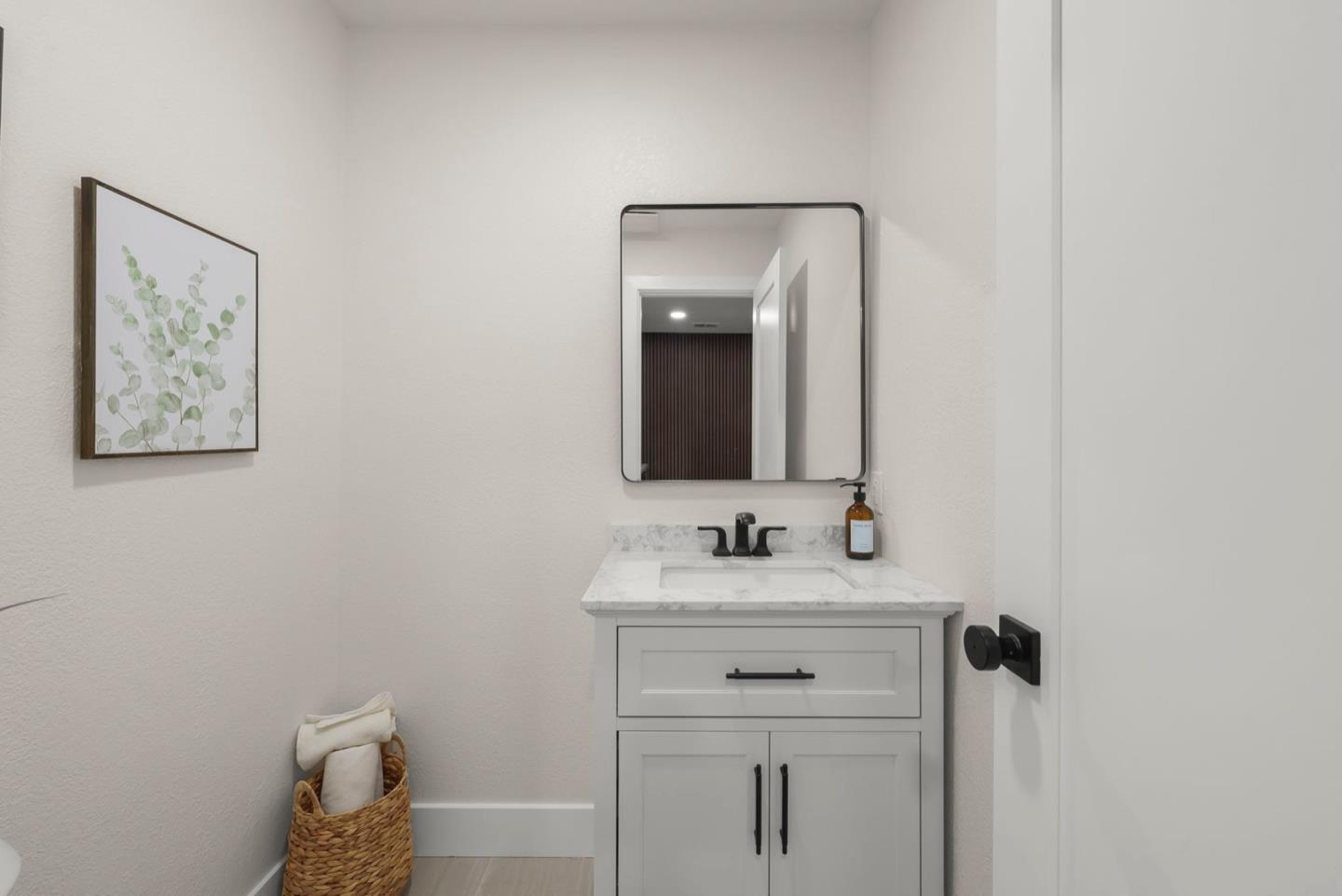 Detail Gallery Image 17 of 48 For 5276 Rooster Dr, San Jose,  CA 95136 - 4 Beds | 2/1 Baths