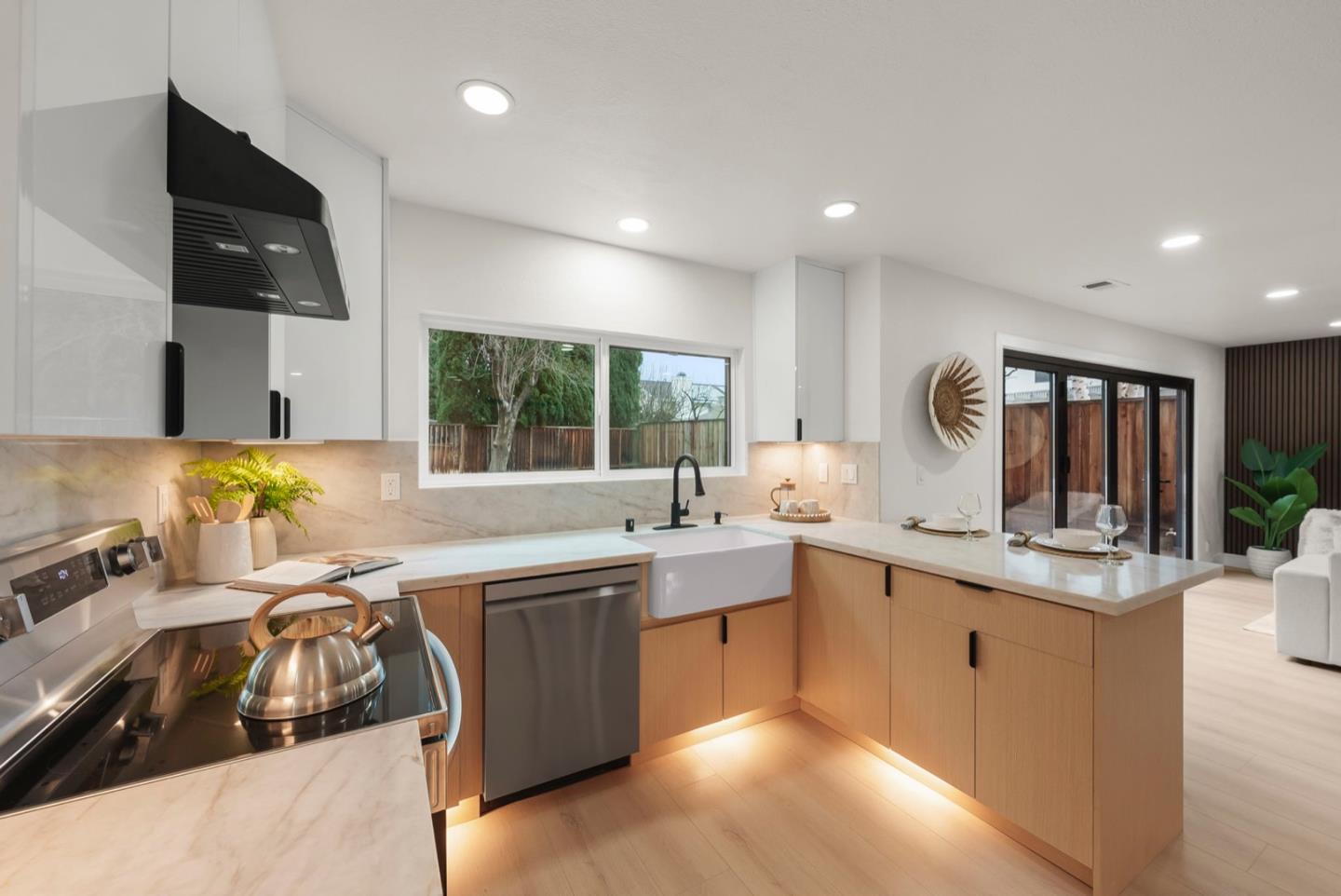 Detail Gallery Image 9 of 48 For 5276 Rooster Dr, San Jose,  CA 95136 - 4 Beds | 2/1 Baths