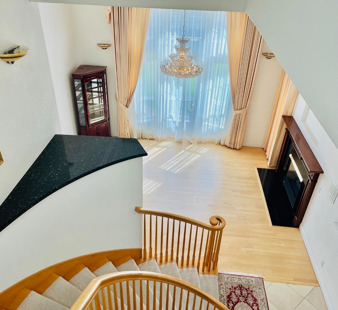 Detail Gallery Image 4 of 6 For 772 Cereza Dr, Palo Alto,  CA 94306 - 4 Beds | 3 Baths