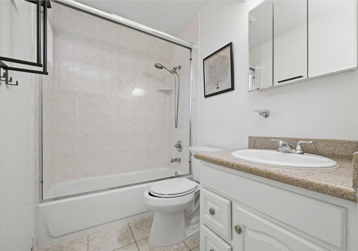 Detail Gallery Image 18 of 25 For 165 Christine Lynn Dr, Morgan Hill,  CA 95037 - 4 Beds | 3 Baths