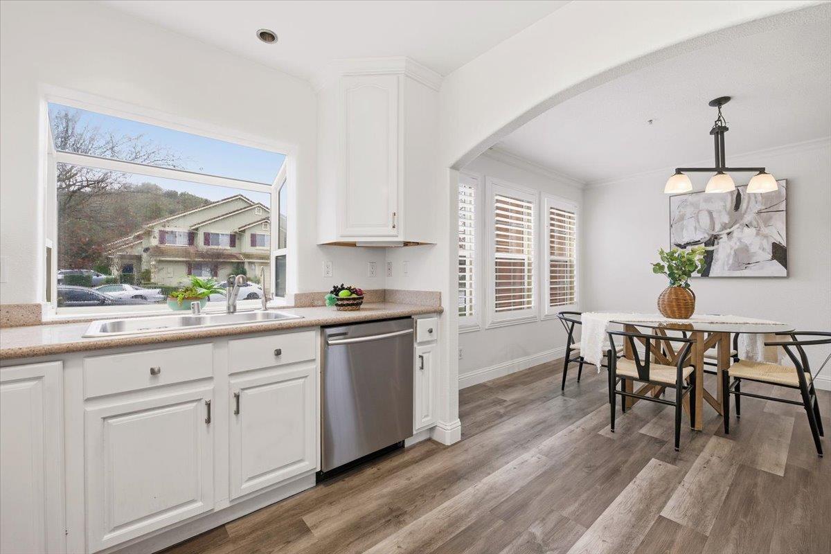 Detail Gallery Image 9 of 25 For 165 Christine Lynn Dr, Morgan Hill,  CA 95037 - 4 Beds | 3 Baths