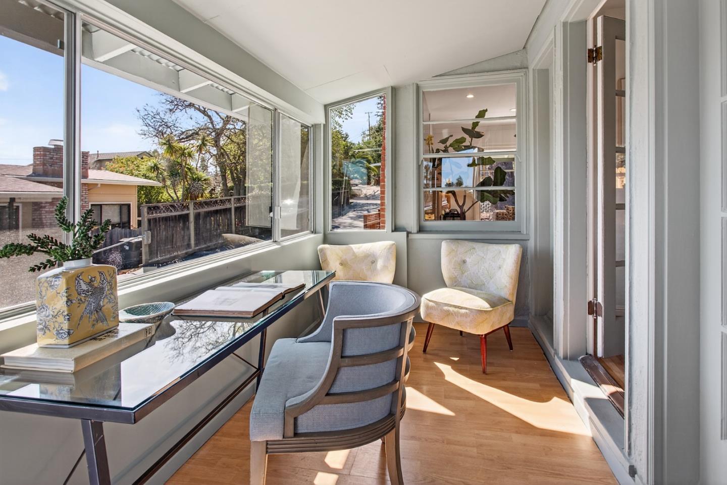 Detail Gallery Image 20 of 30 For 379 Alameda De Las Pulgas, Redwood City,  CA 94062 - 2 Beds | 1/1 Baths