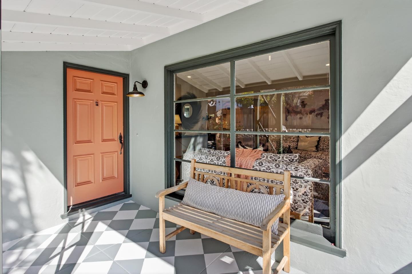 Detail Gallery Image 5 of 30 For 379 Alameda De Las Pulgas, Redwood City,  CA 94062 - 2 Beds | 1/1 Baths