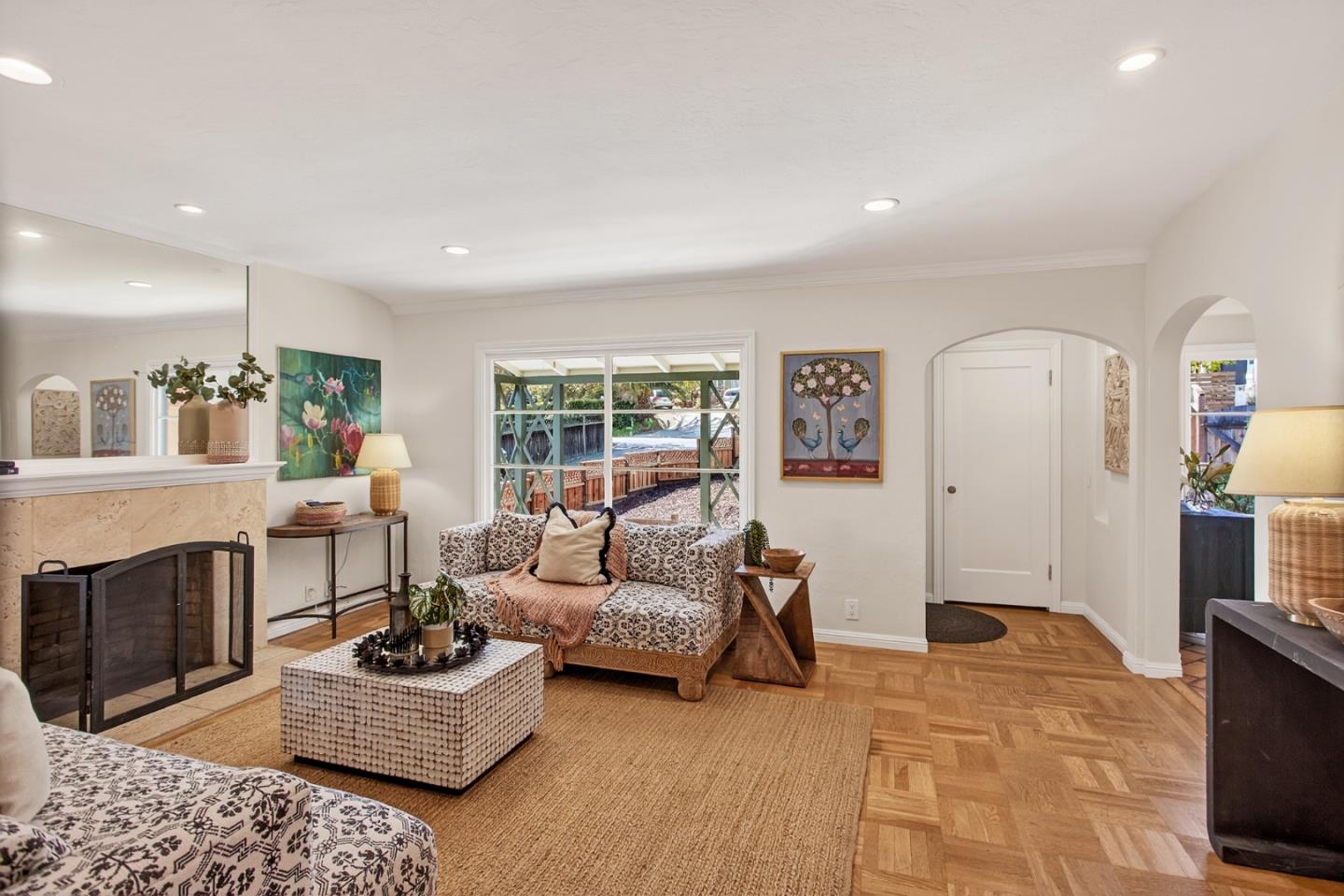 Detail Gallery Image 9 of 30 For 379 Alameda De Las Pulgas, Redwood City,  CA 94062 - 2 Beds | 1/1 Baths