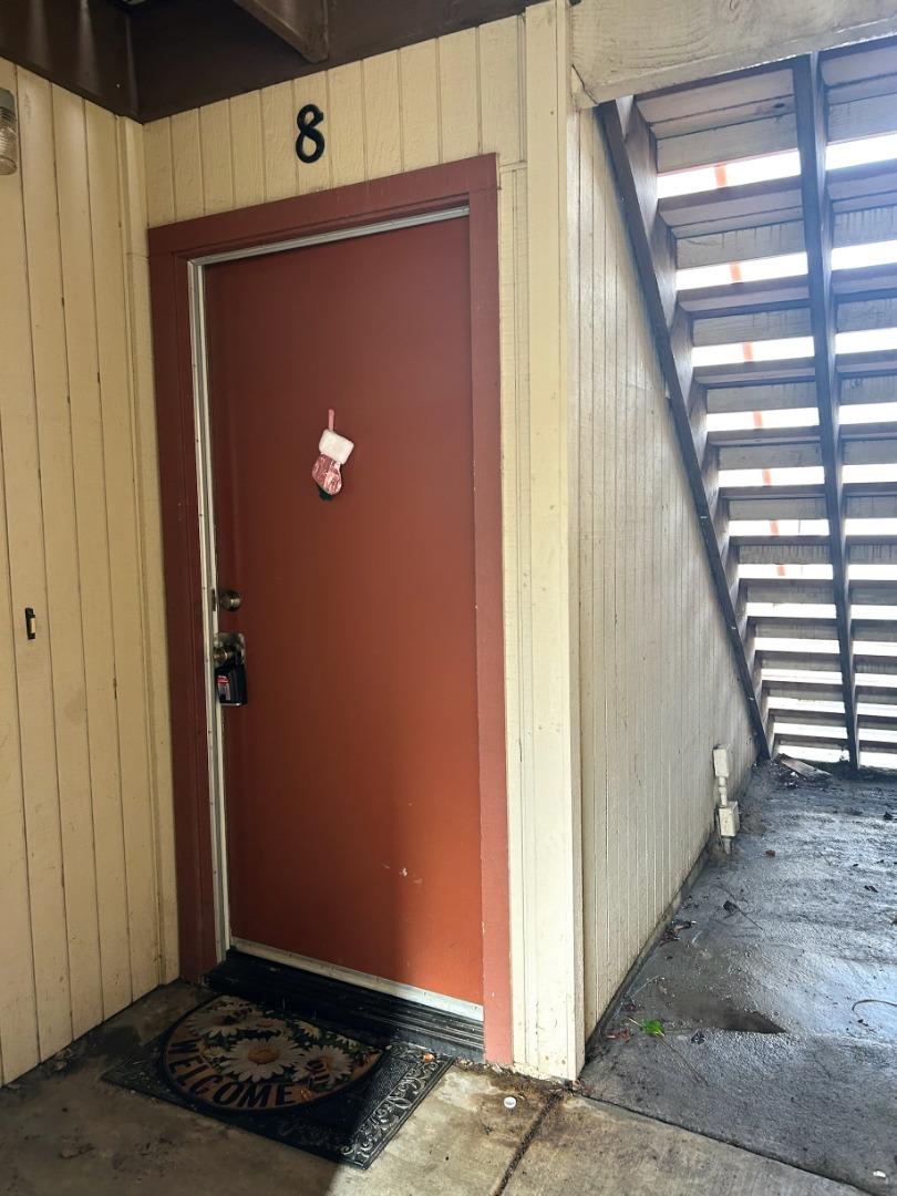 Detail Gallery Image 3 of 12 For 2366 N Main St #8,  Salinas,  CA 93906 - 1 Beds | 1 Baths