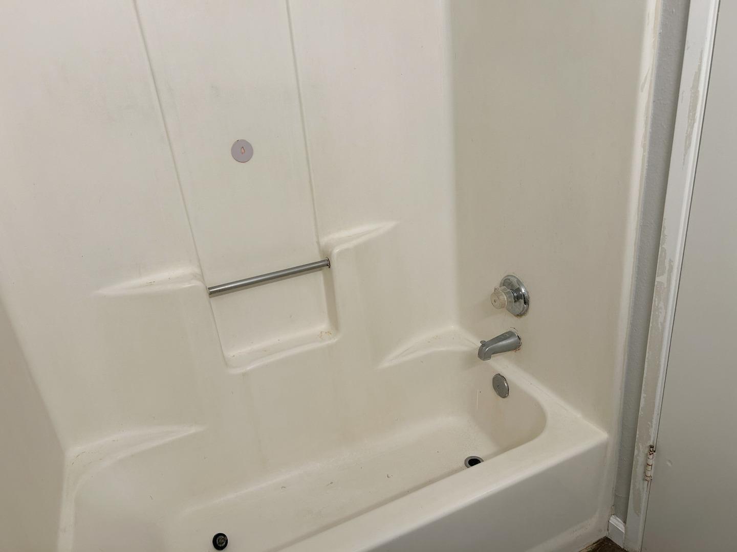 Detail Gallery Image 9 of 12 For 2366 N Main St #8,  Salinas,  CA 93906 - 1 Beds | 1 Baths