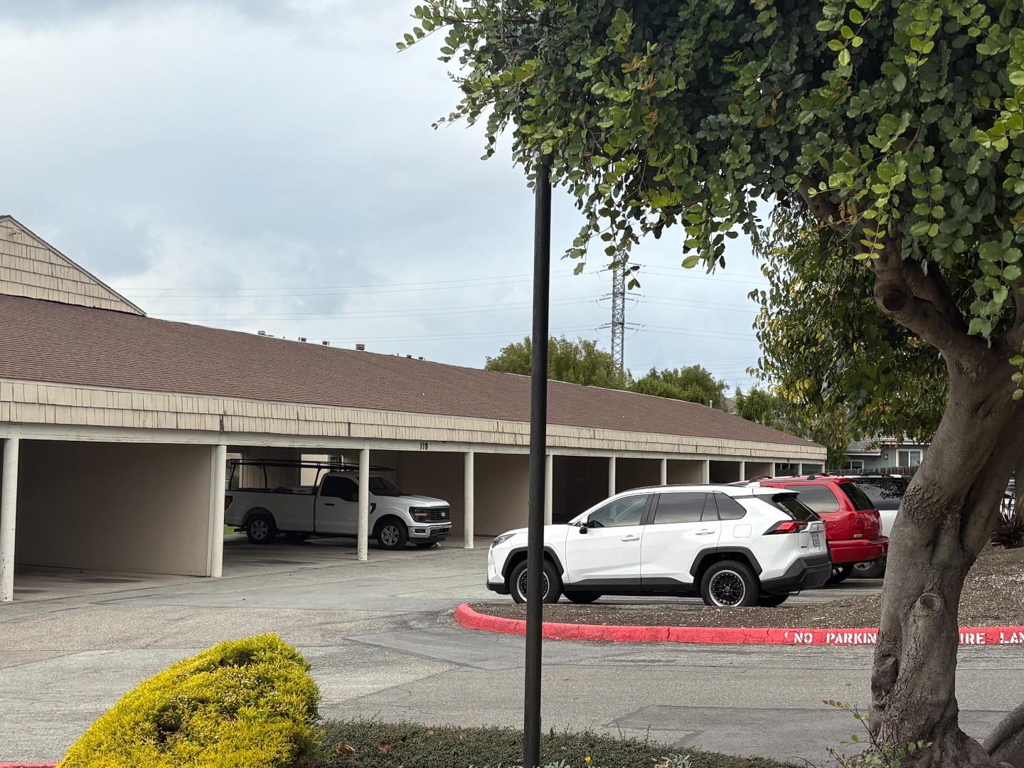 Detail Gallery Image 2 of 2 For 110 W Rossi St #6,  Salinas,  CA 93901 - 2 Beds | 1 Baths