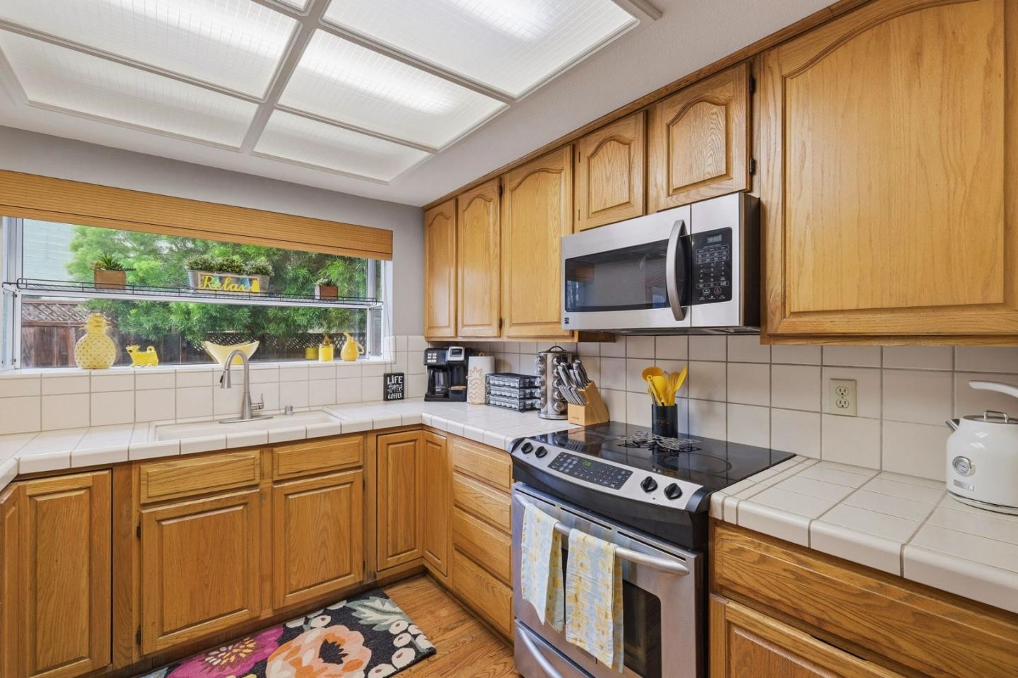 Detail Gallery Image 11 of 43 For 303 Dry Creek Rd, Aptos,  CA 95003 - 3 Beds | 2/1 Baths