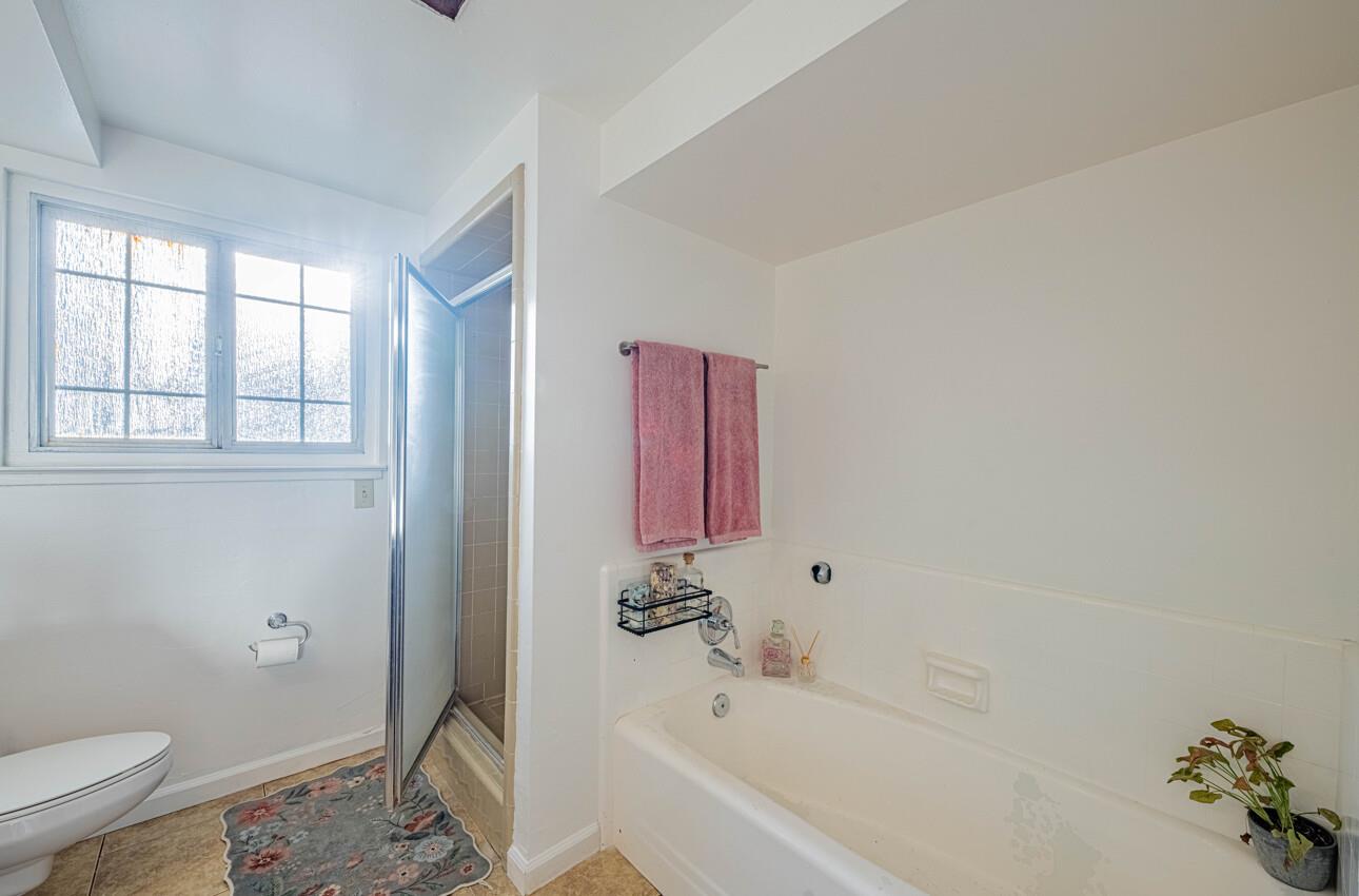 Detail Gallery Image 48 of 77 For 844 River Rd, Salinas,  CA 93908 - 3 Beds | 3 Baths