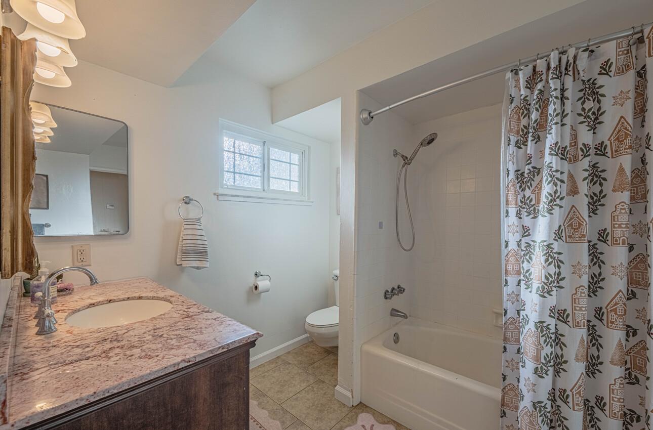 Detail Gallery Image 52 of 77 For 844 River Rd, Salinas,  CA 93908 - 3 Beds | 3 Baths