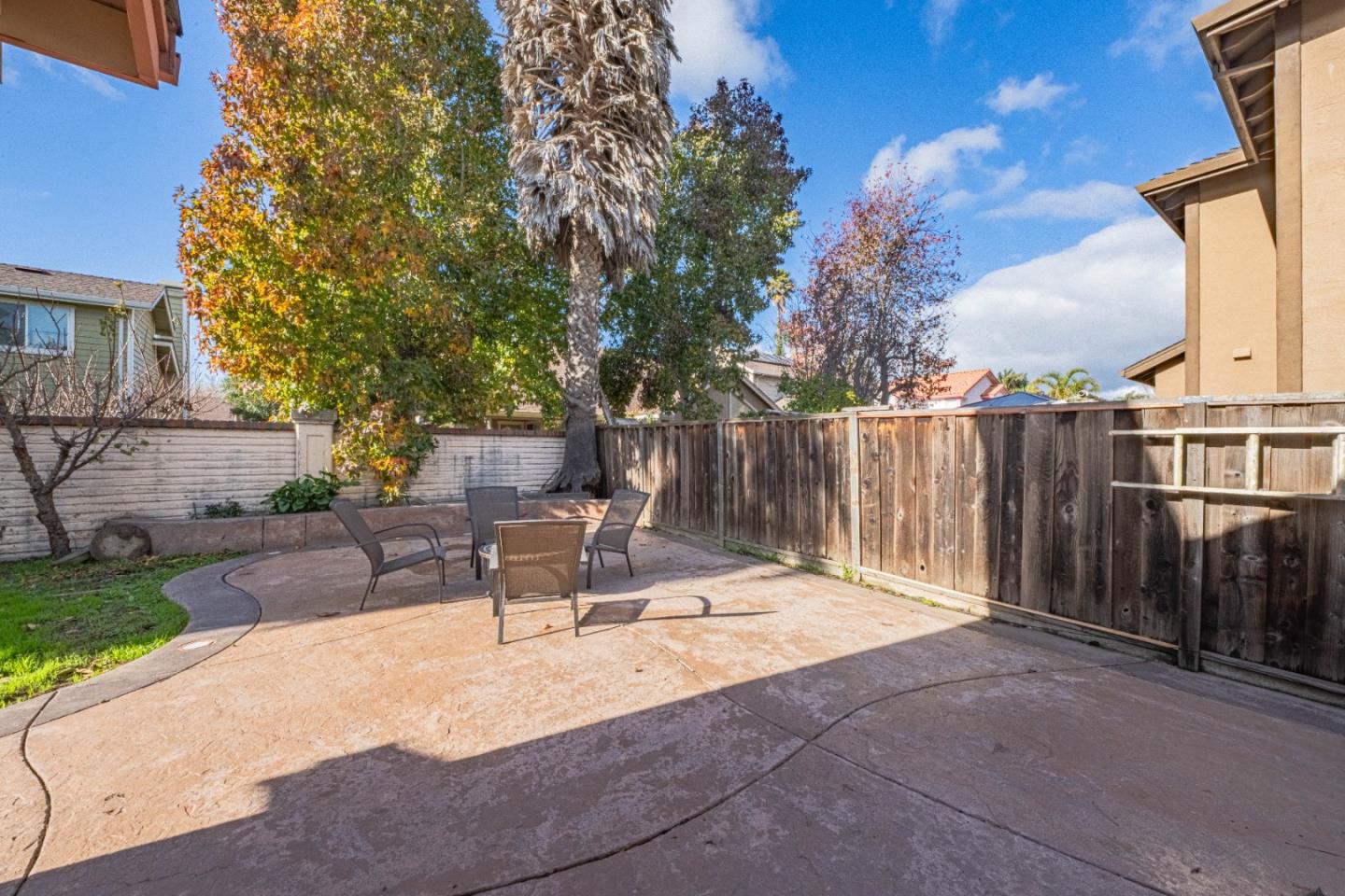 Detail Gallery Image 12 of 41 For 1637 Marshfield Ct, Salinas,  CA 93906 - 3 Beds | 2 Baths