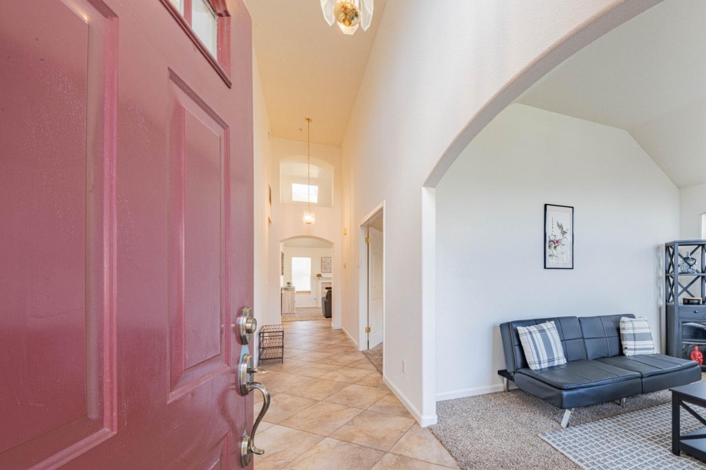 Detail Gallery Image 4 of 41 For 1637 Marshfield Ct, Salinas,  CA 93906 - 3 Beds | 2 Baths