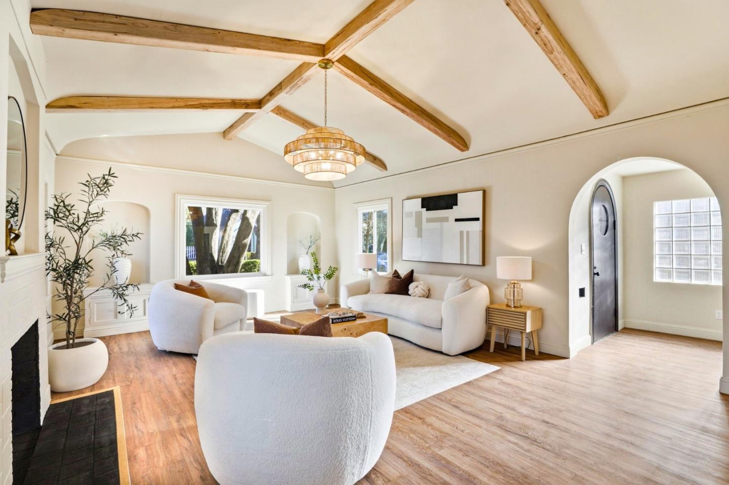 Detail Gallery Image 6 of 46 For 631 S 14th St, San Jose,  CA 95112 - 4 Beds | 2 Baths