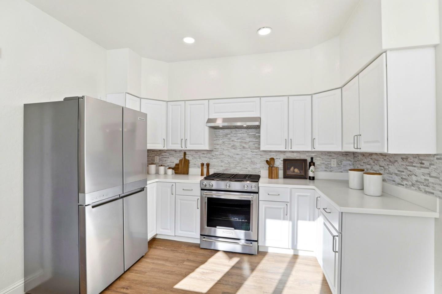 Detail Gallery Image 9 of 46 For 631 S 14th St, San Jose,  CA 95112 - 4 Beds | 2 Baths