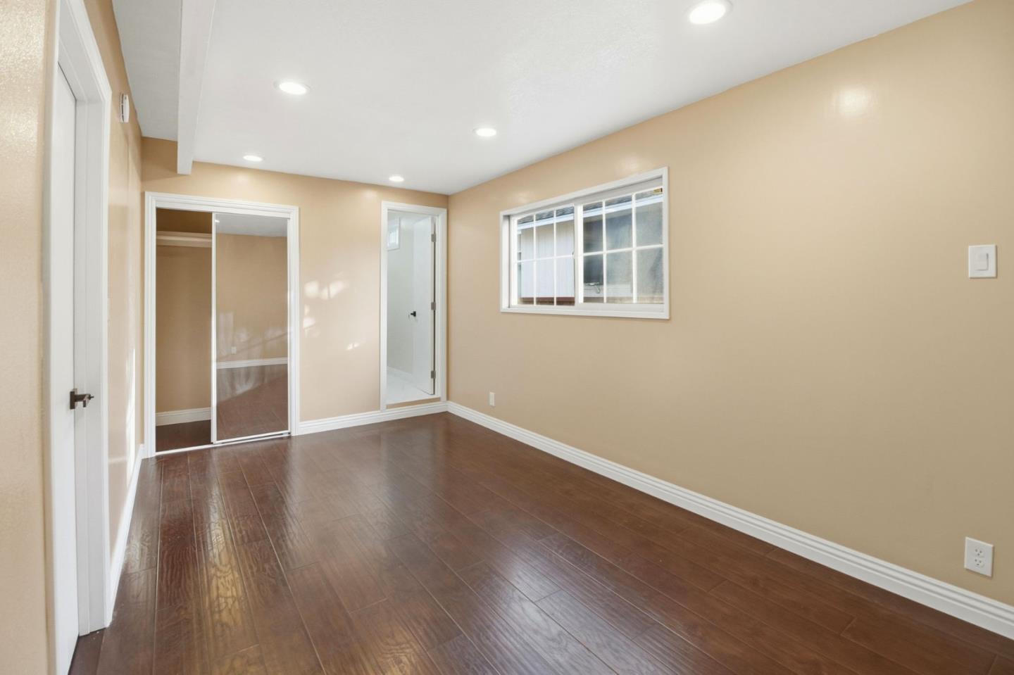 Detail Gallery Image 13 of 20 For 15515 Harvest Ave #B,  Norwalk,  CA 90650 - 1 Beds | 1 Baths