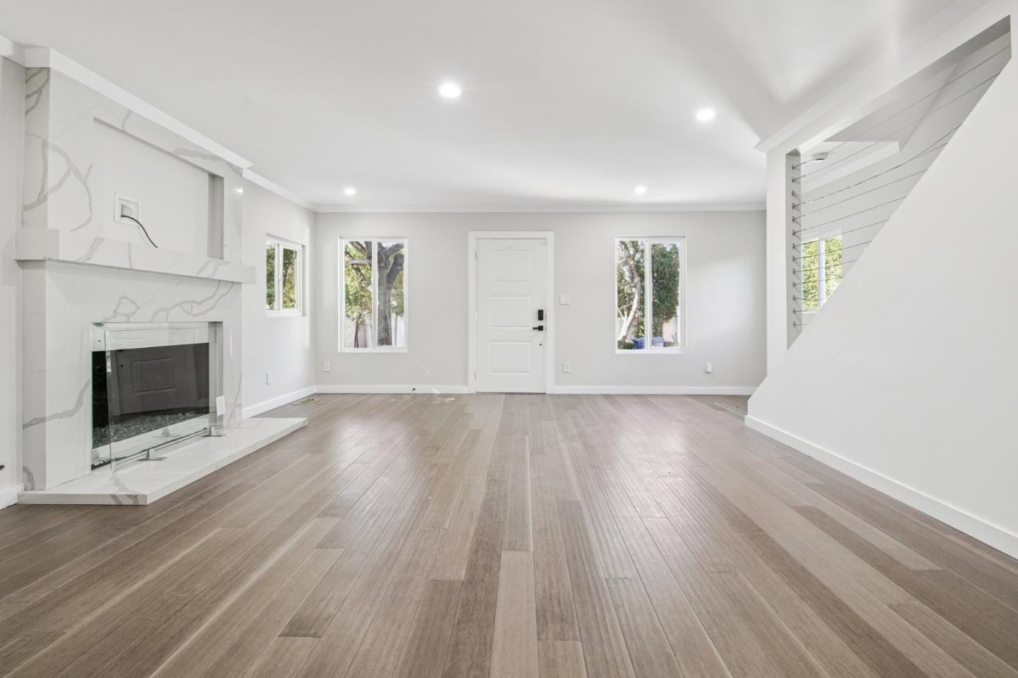 Front Image Thumbnail for ML82029957