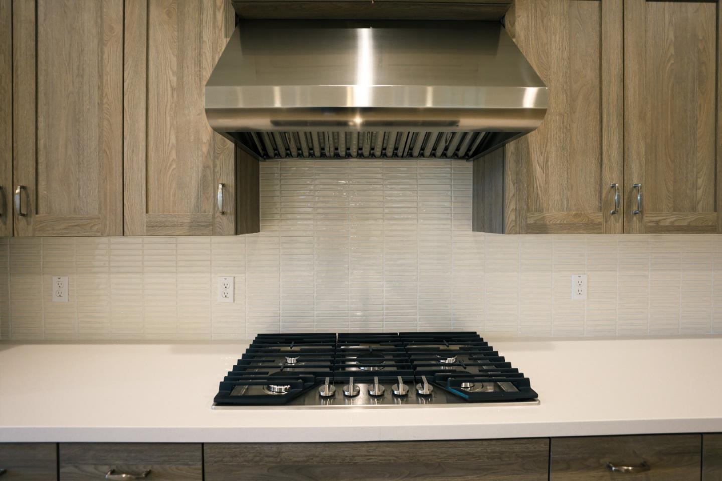 Detail Gallery Image 7 of 15 For 3056 El Capitan Dr, Marina,  CA 93933 - 3 Beds | 2/1 Baths