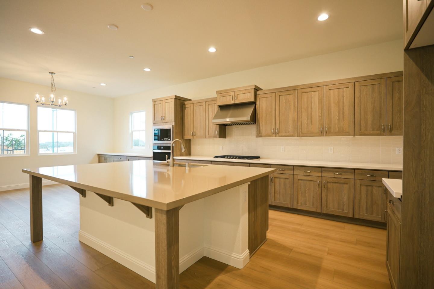 Detail Gallery Image 8 of 15 For 3056 El Capitan Dr, Marina,  CA 93933 - 3 Beds | 2/1 Baths