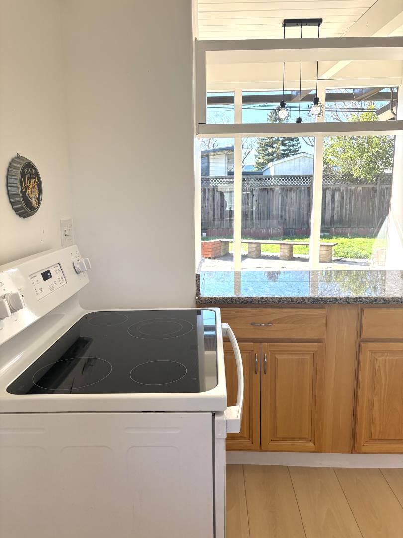 Detail Gallery Image 20 of 23 For 152 Atherwood Ave, Redwood City,  CA 94061 - 3 Beds | 0 Baths