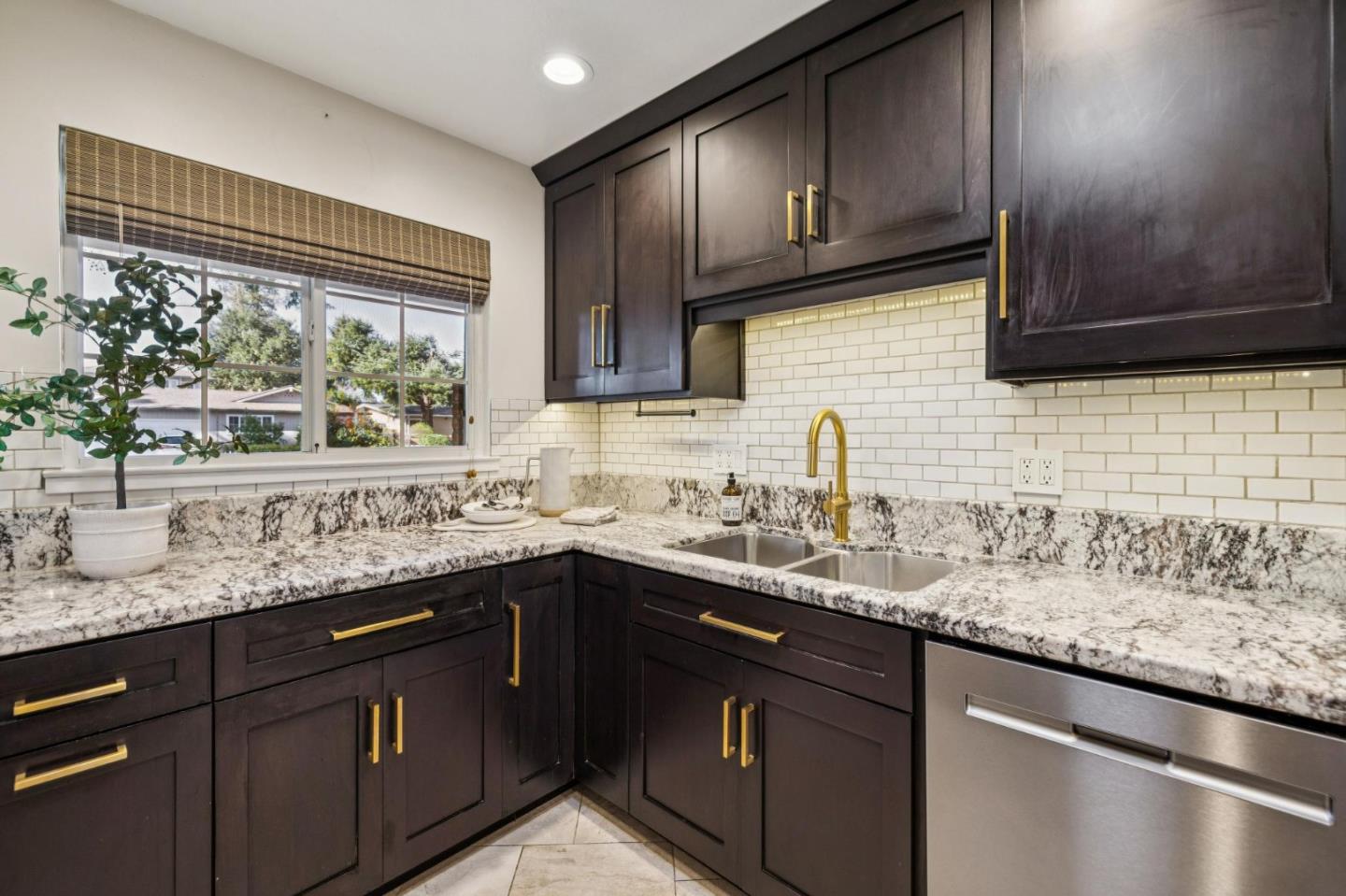 Detail Gallery Image 13 of 79 For 4080 Leigh Ave, San Jose,  CA 95124 - 4 Beds | 2 Baths