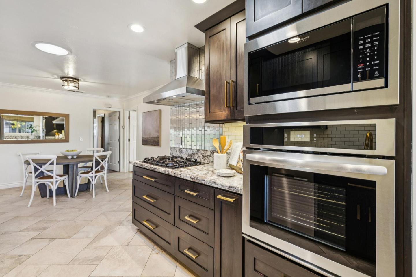 Detail Gallery Image 15 of 79 For 4080 Leigh Ave, San Jose,  CA 95124 - 4 Beds | 2 Baths