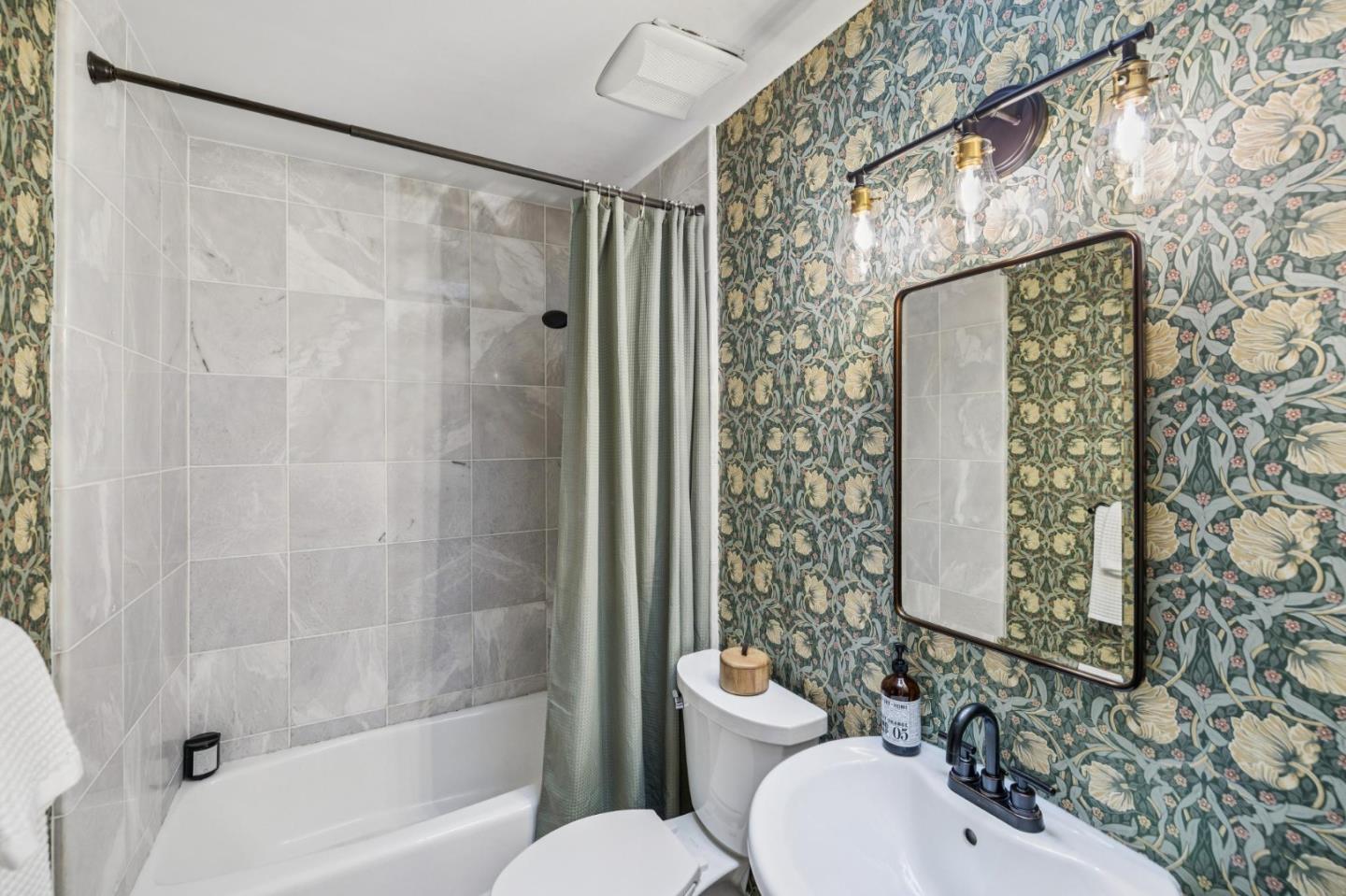 Detail Gallery Image 36 of 79 For 4080 Leigh Ave, San Jose,  CA 95124 - 4 Beds | 2 Baths