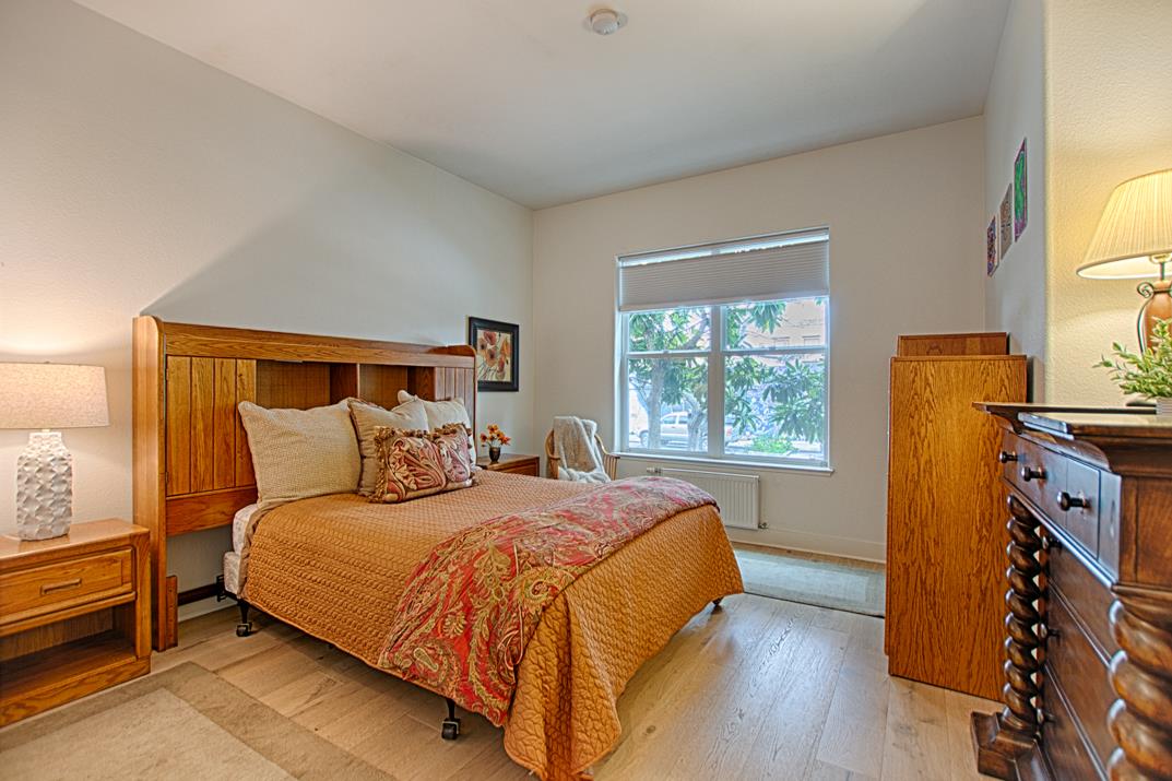 Detail Gallery Image 11 of 31 For 2030 N Pacific #115,  Santa Cruz,  CA 95060 - 3 Beds | 2 Baths