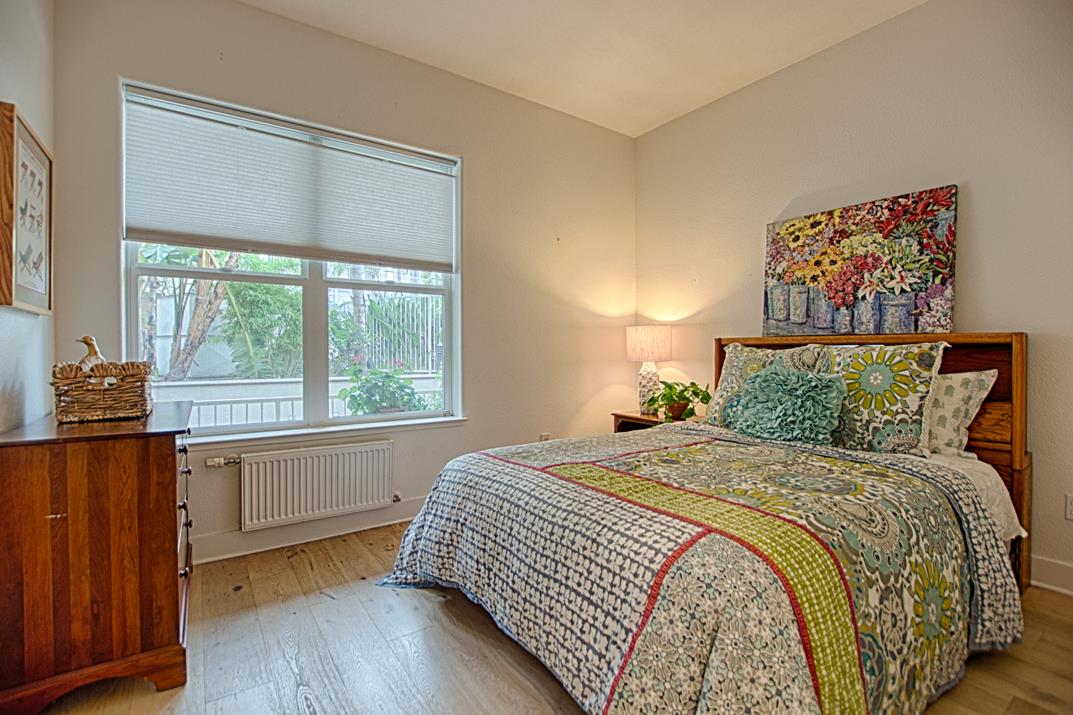 Detail Gallery Image 15 of 31 For 2030 N Pacific #115,  Santa Cruz,  CA 95060 - 3 Beds | 2 Baths