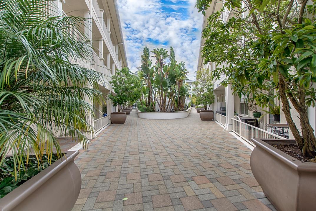 Detail Gallery Image 21 of 31 For 2030 N Pacific #115,  Santa Cruz,  CA 95060 - 3 Beds | 2 Baths