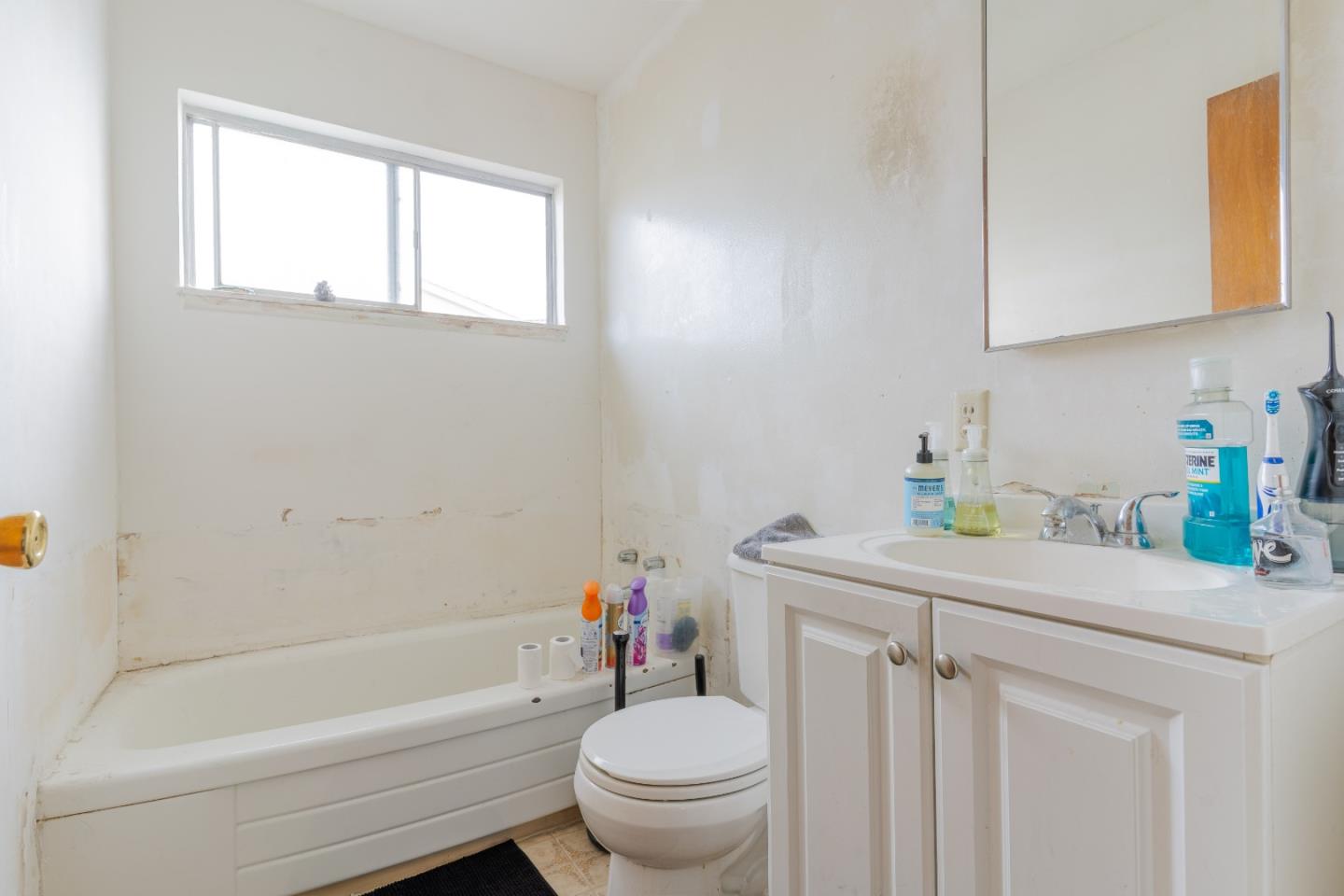 Detail Gallery Image 14 of 31 For 2697 Cabrillo Ave, Santa Clara,  CA 95051 - 4 Beds | 2 Baths