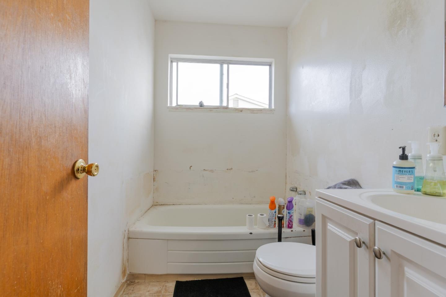 Detail Gallery Image 15 of 31 For 2697 Cabrillo Ave, Santa Clara,  CA 95051 - 4 Beds | 2 Baths