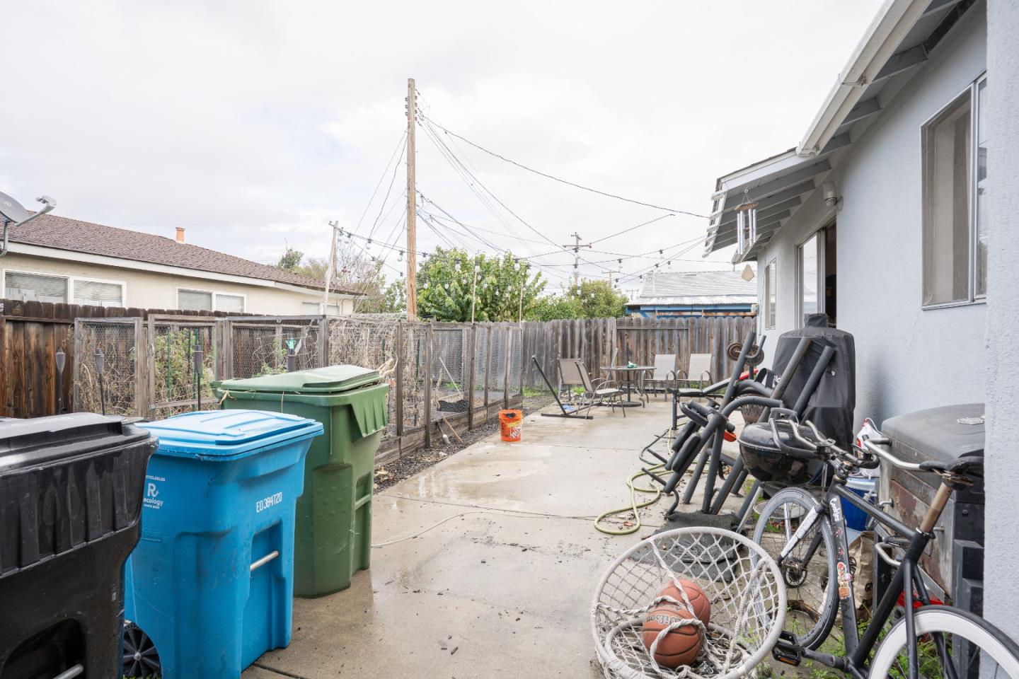 Detail Gallery Image 28 of 31 For 2697 Cabrillo Ave, Santa Clara,  CA 95051 - 4 Beds | 2 Baths