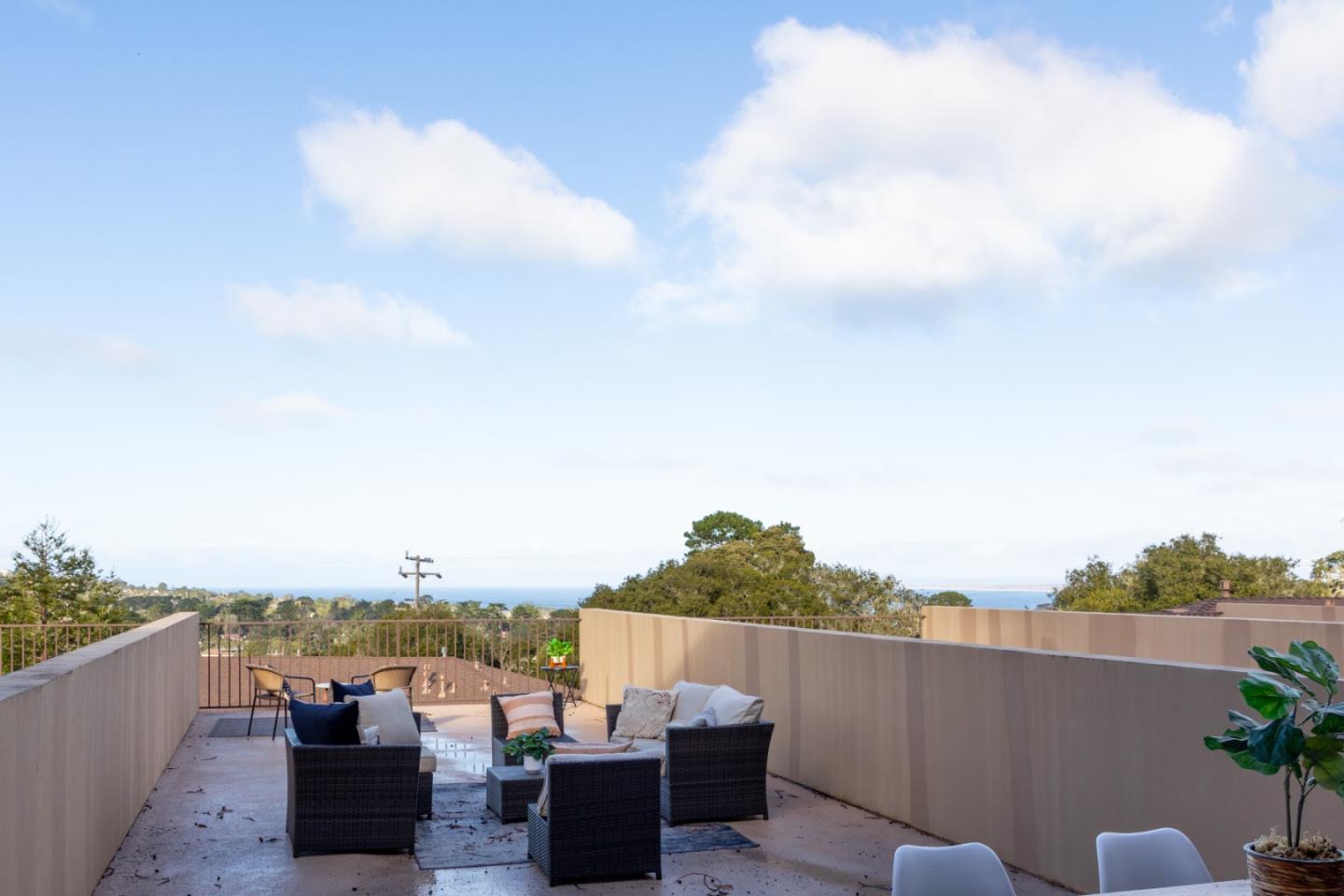 Detail Gallery Image 20 of 23 For 164 Mar Vista Dr, Monterey,  CA 93940 - 2 Beds | 1/1 Baths