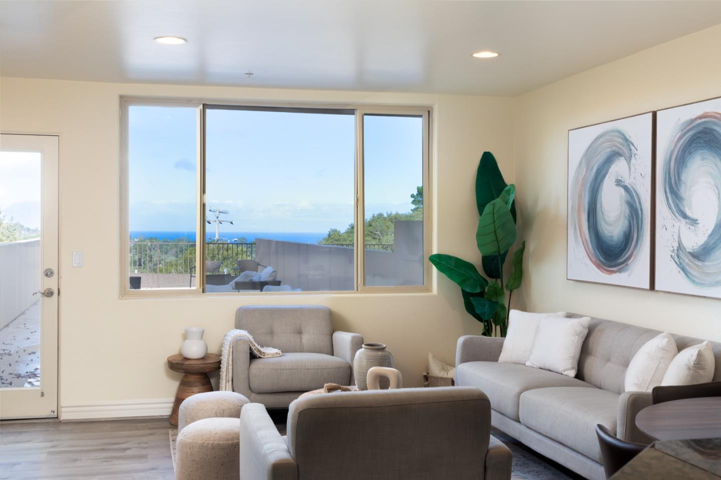 Detail Gallery Image 4 of 23 For 164 Mar Vista Dr, Monterey,  CA 93940 - 2 Beds | 1/1 Baths