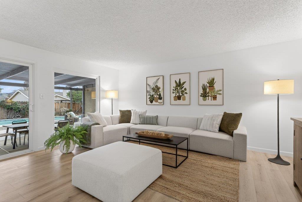 Detail Gallery Image 10 of 38 For 296 Omira Dr, San Jose,  CA 95123 - 4 Beds | 2 Baths