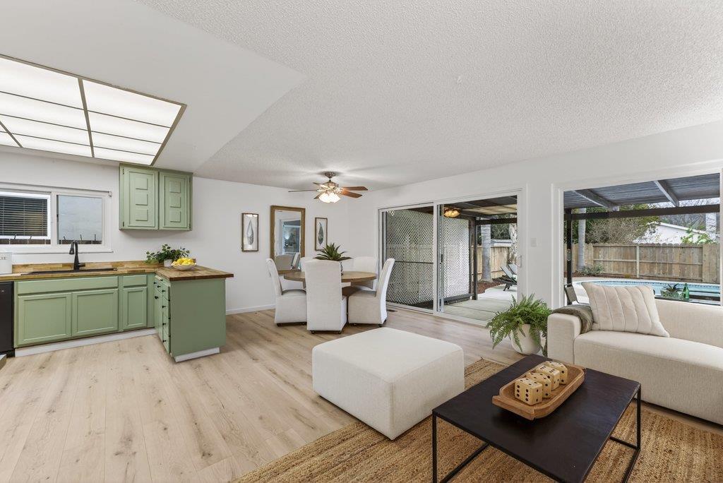 Detail Gallery Image 7 of 38 For 296 Omira Dr, San Jose,  CA 95123 - 4 Beds | 2 Baths