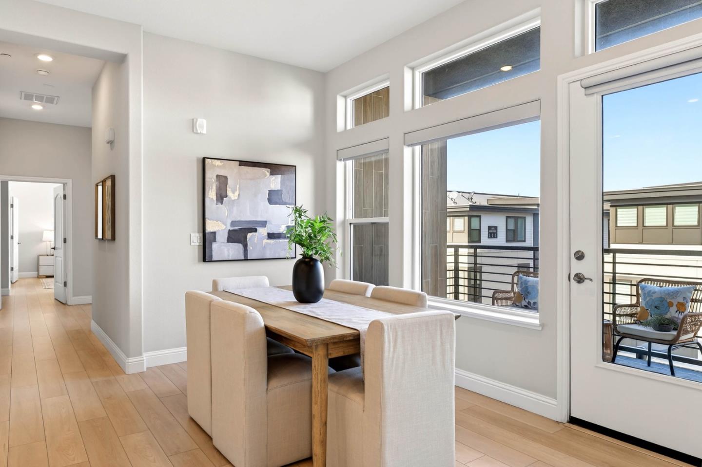 Detail Gallery Image 5 of 27 For 220 Waters Park Cir #304,  San Mateo,  CA 94403 - 3 Beds | 2 Baths