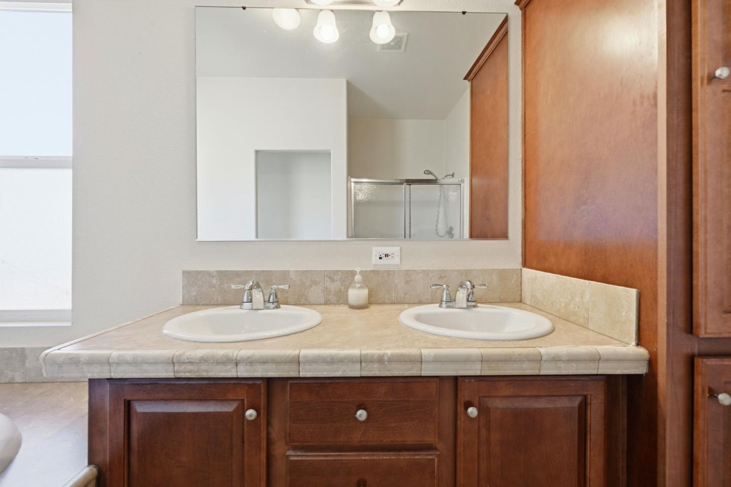 Detail Gallery Image 18 of 22 For 2700 E Valley Pkwy #SPACE 52,  Escondido,  CA 92027 - 3 Beds | 2 Baths