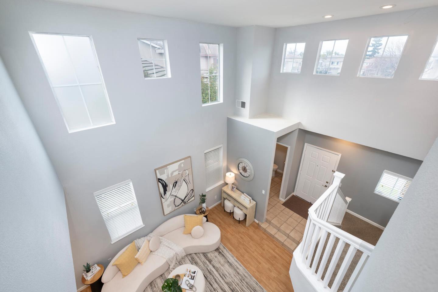 Detail Gallery Image 5 of 26 For 865 Windsor Hills Cir, San Jose,  CA 95123 - 3 Beds | 2/1 Baths