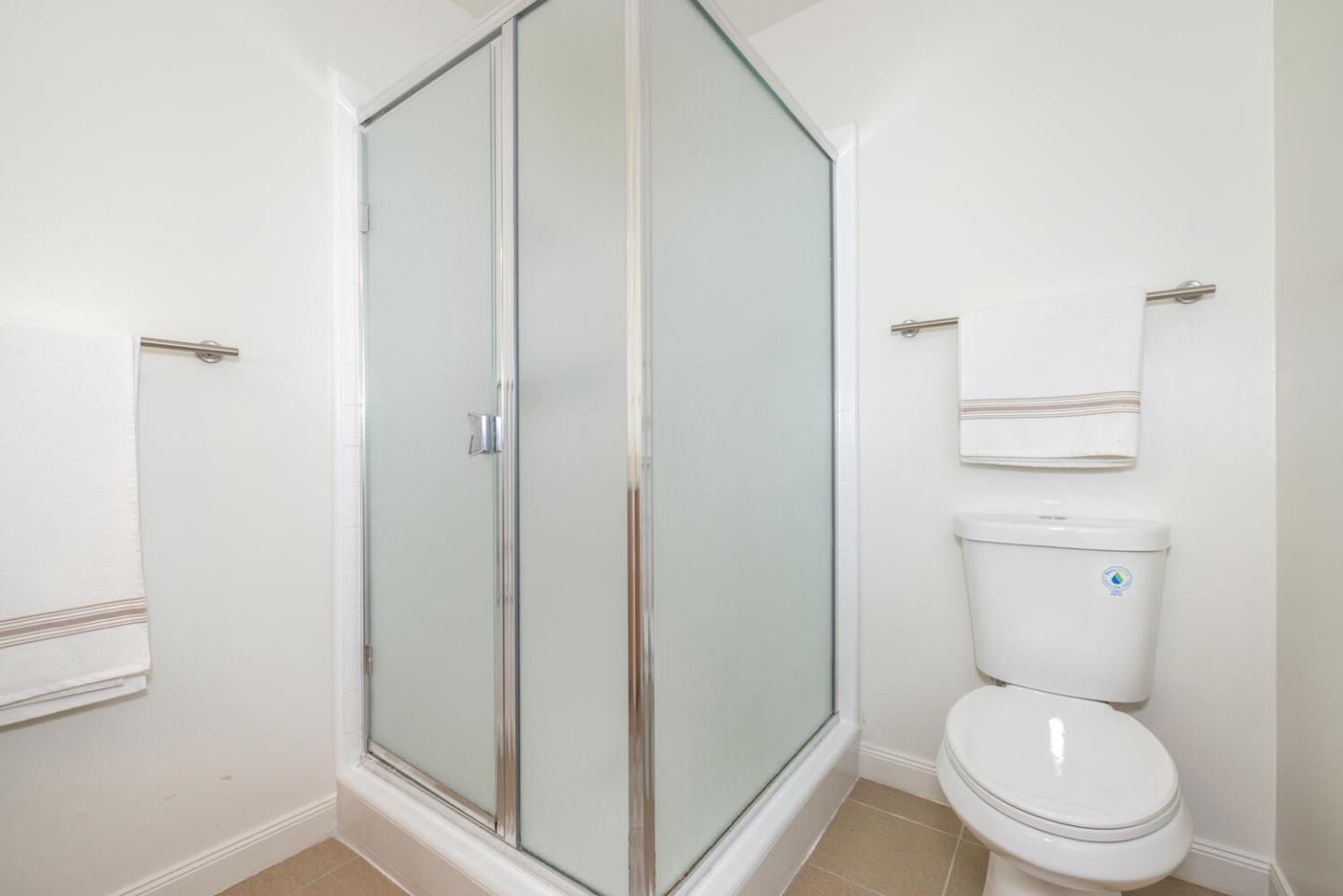 Detail Gallery Image 14 of 21 For 166 Sand Hill Cir, Menlo Park,  CA 94025 - 2 Beds | 2 Baths