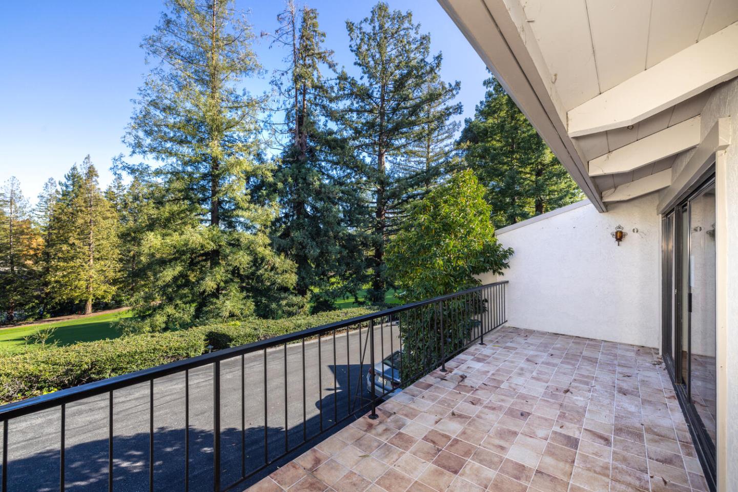 Detail Gallery Image 16 of 21 For 166 Sand Hill Cir, Menlo Park,  CA 94025 - 2 Beds | 2 Baths