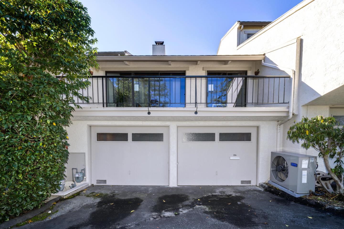 Detail Gallery Image 18 of 21 For 166 Sand Hill Cir, Menlo Park,  CA 94025 - 2 Beds | 2 Baths