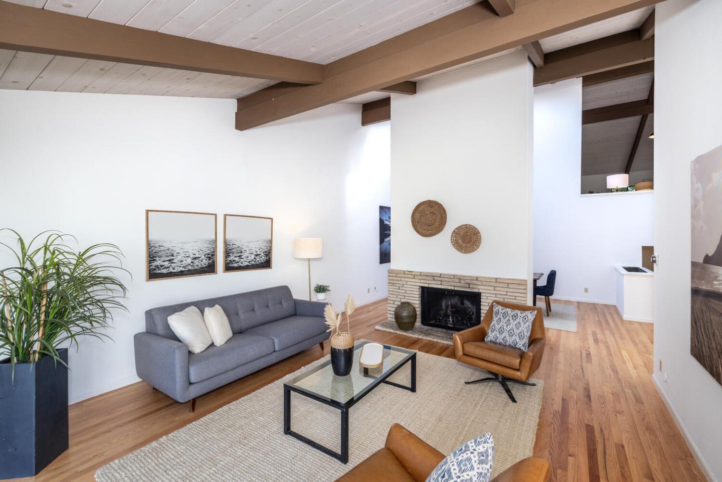 Detail Gallery Image 2 of 21 For 166 Sand Hill Cir, Menlo Park,  CA 94025 - 2 Beds | 2 Baths